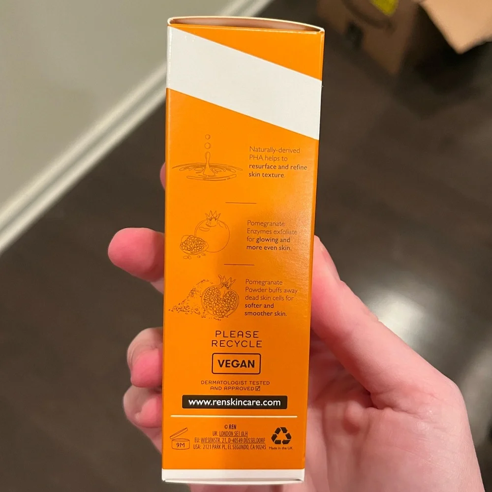 REN - RADIANCE PHA EXFOLIATING FACIAL